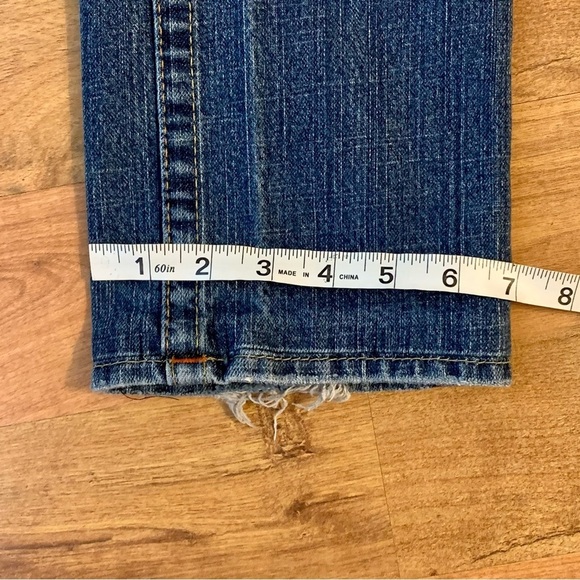 True Religion Billy jeans straight leg, size 27, slightly distressed
Made in USA - Picture 6 of 7